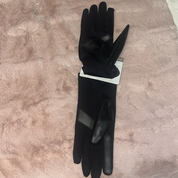 Women’s isotoner smartouch gloves NWT!! - Picture 7 of 9